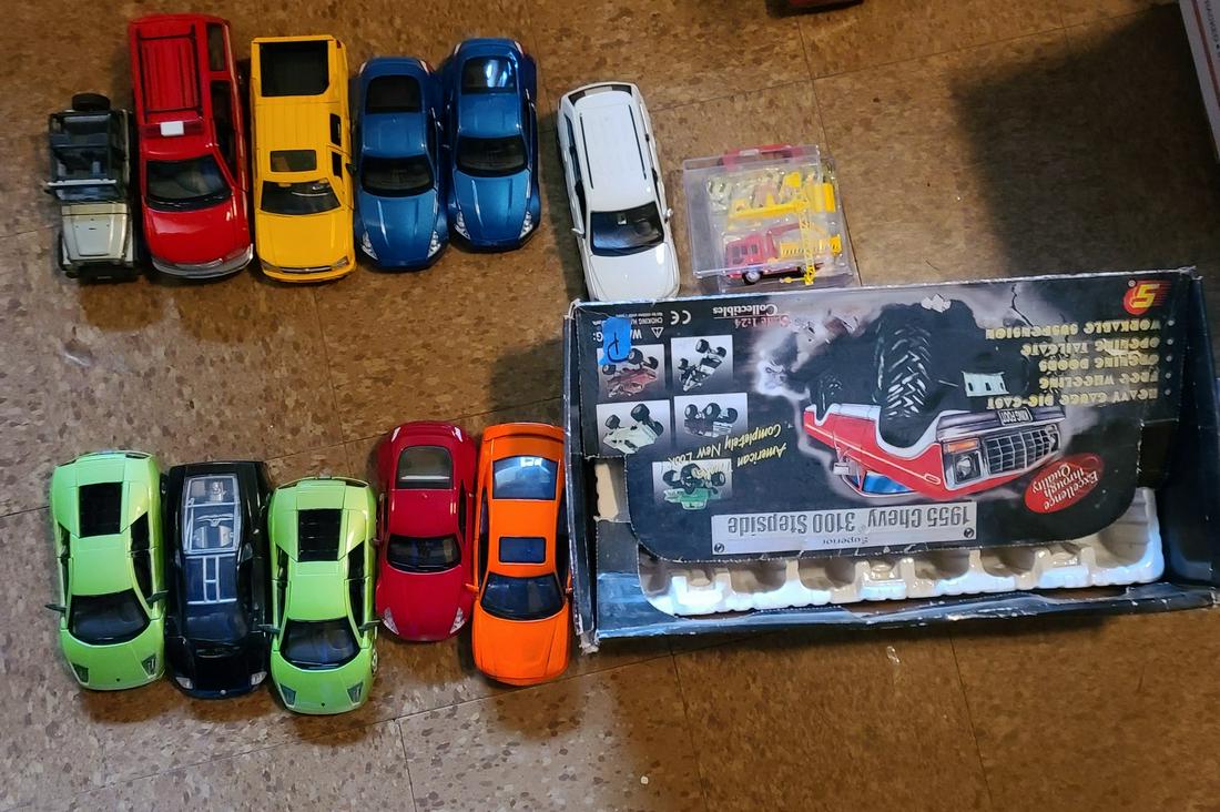 Assorted Die Cast Cars 7" (1 of 1)