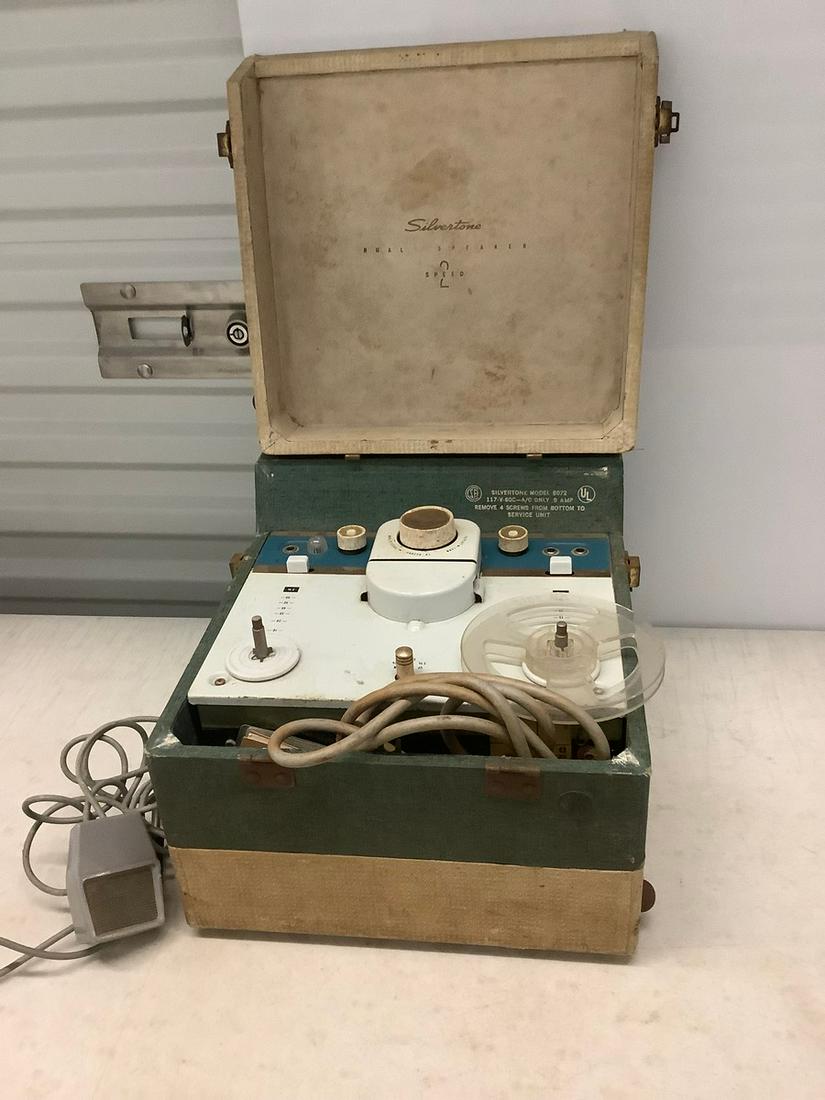 Silvertone Dual Speaker Recorder Reel to Reel Model (1 of 1)