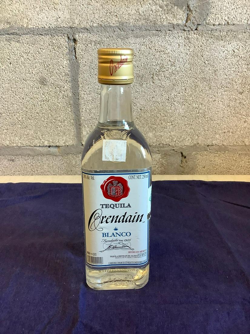 Tequila 2011 Grendain Blanco 250ml Bottle (1 of 1)