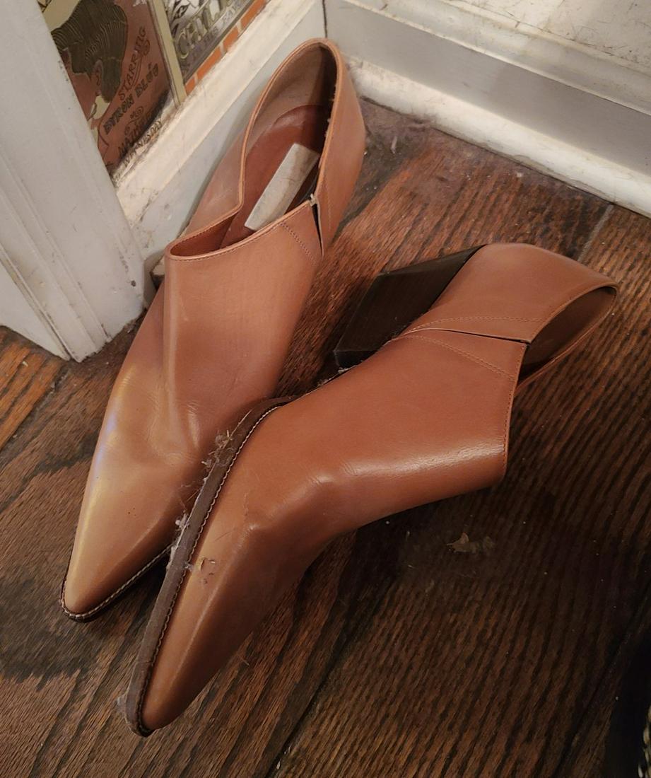 Michael Kors sz 9 leather booties: Michael Kors sz 9 leather booties