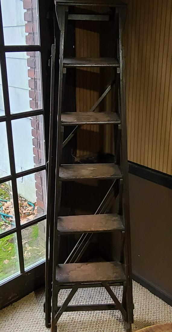 Antique Ladder 6 ft (1 of 1)