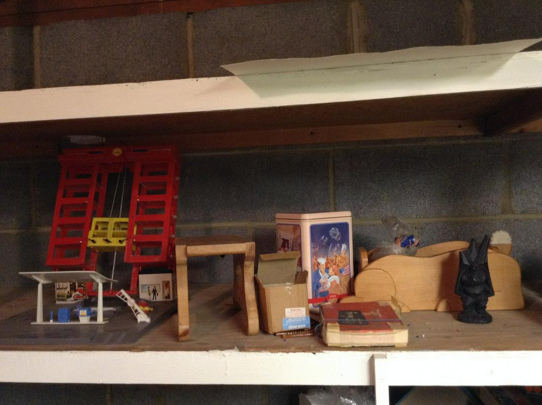 Vintage Shell Car Garage, Fulton Rubber Type Outfit (1 of 1)