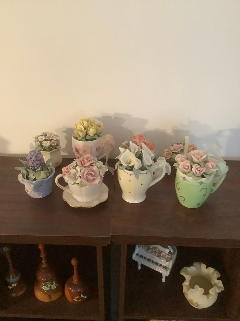 lot of porcelain flower art one suberto music box: lot of porcelain flower art one suberto music box tallest 5 inches