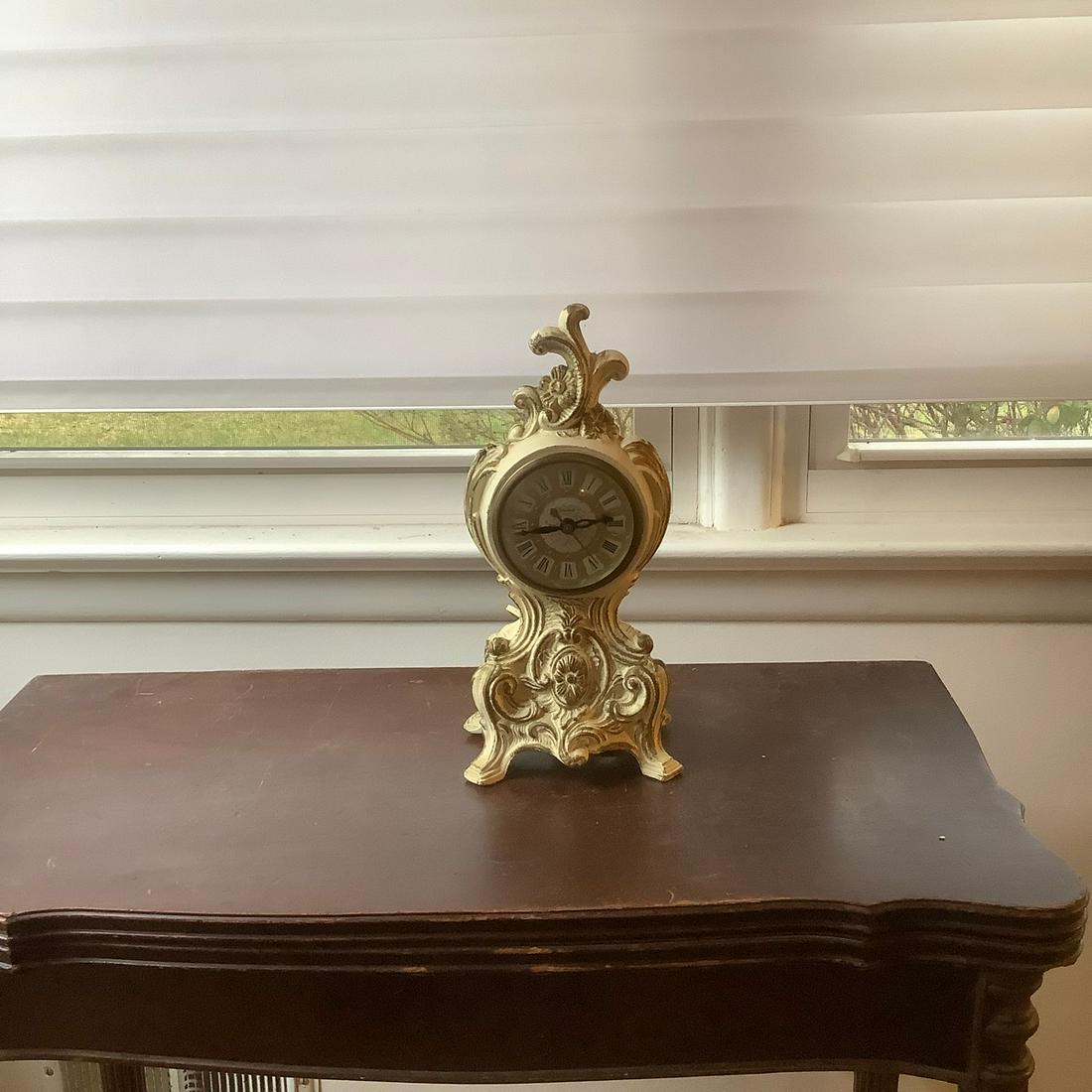 VIntage cast metal united mantle clock (1 of 1)