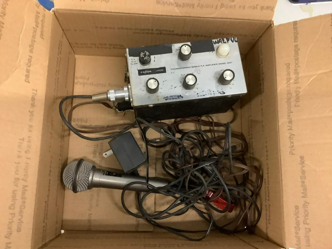 Fanon Casco Transistorized mobile P.A. Amplifier Model (1 of 1)