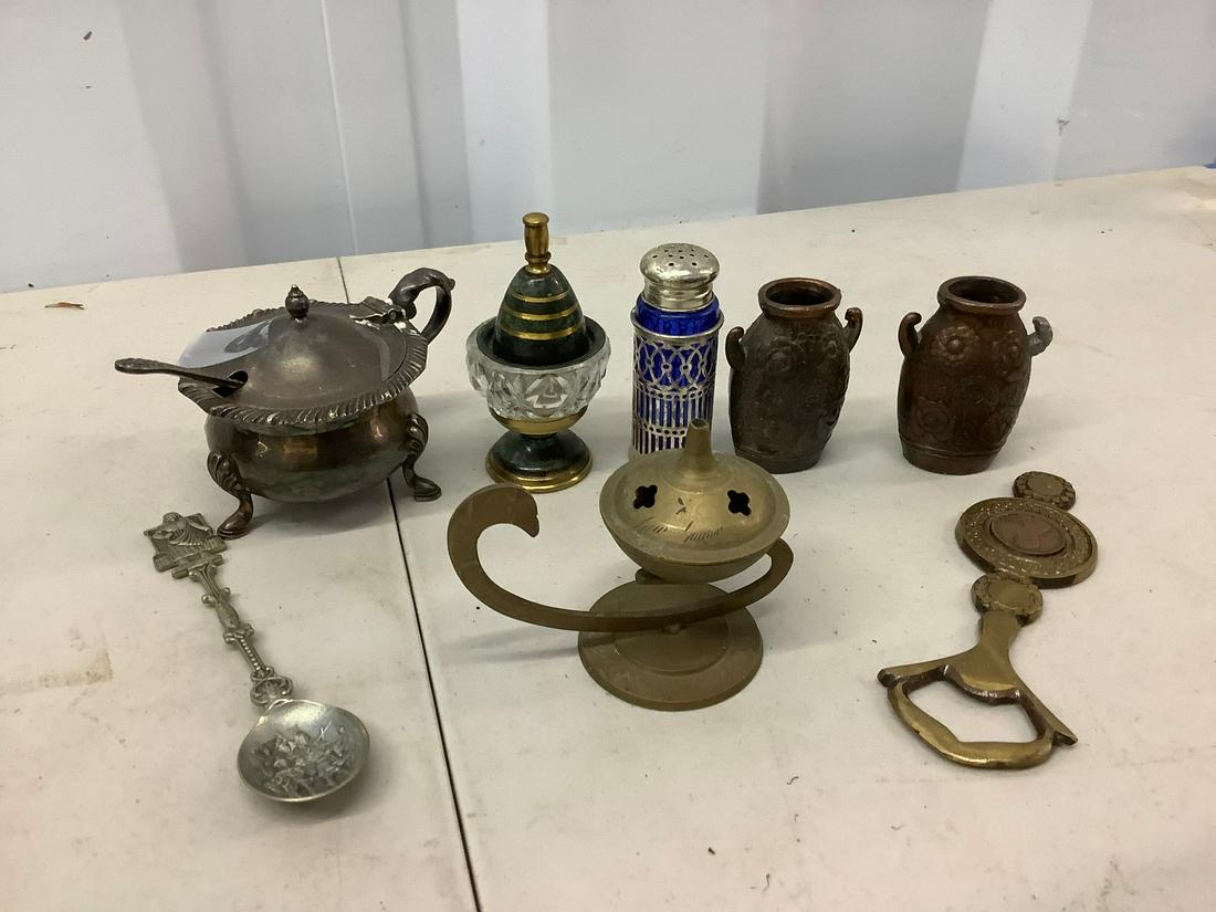 lot of metal trinkets ': lot of metal trinkets '