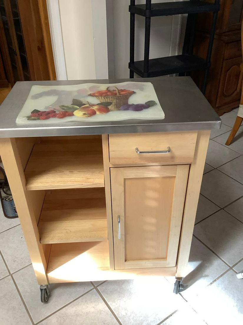 Rolling Butcher Block and Placemats 35x28x16 (1 of 1)