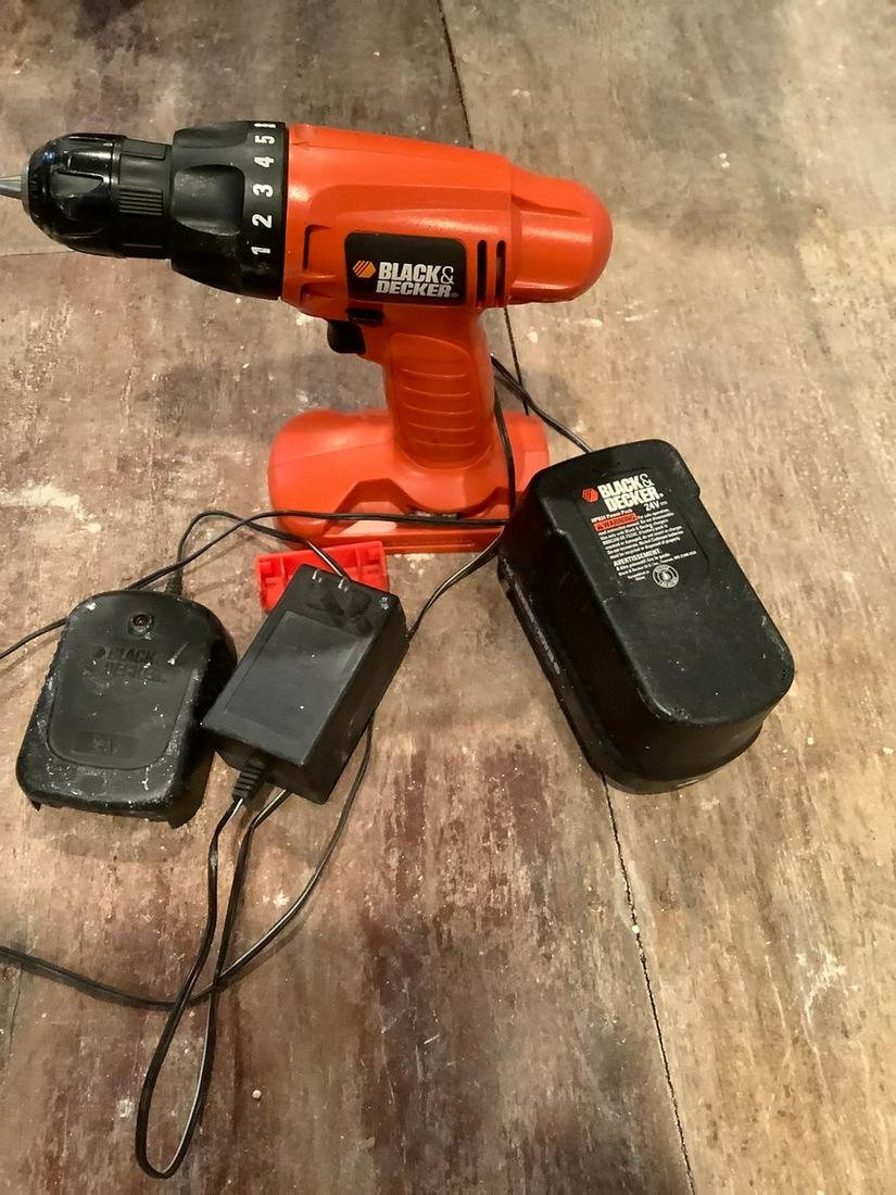 Black & Decker Drill with Battery and Charger (1 of 1)