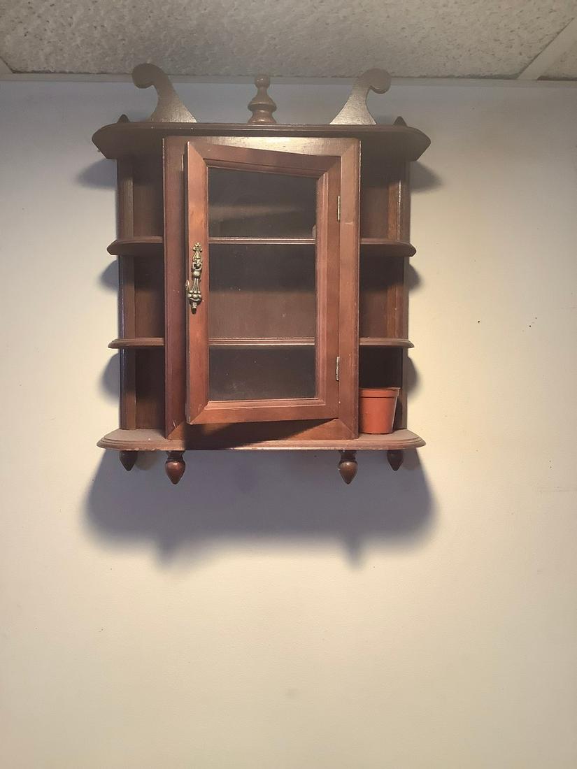 Wall Hanging Cabinet: Wall Hanging Cabinet