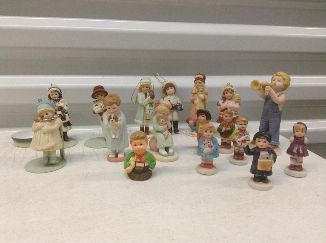 Large lot of Miniature Statues - Balliol, Royal Orleans (1 of 1)