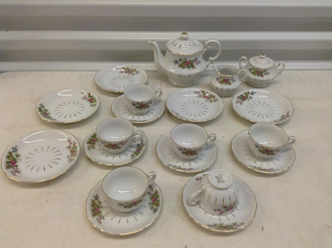 Vintage FAO Schwarz Toys Japan Tea Set (1 of 1)