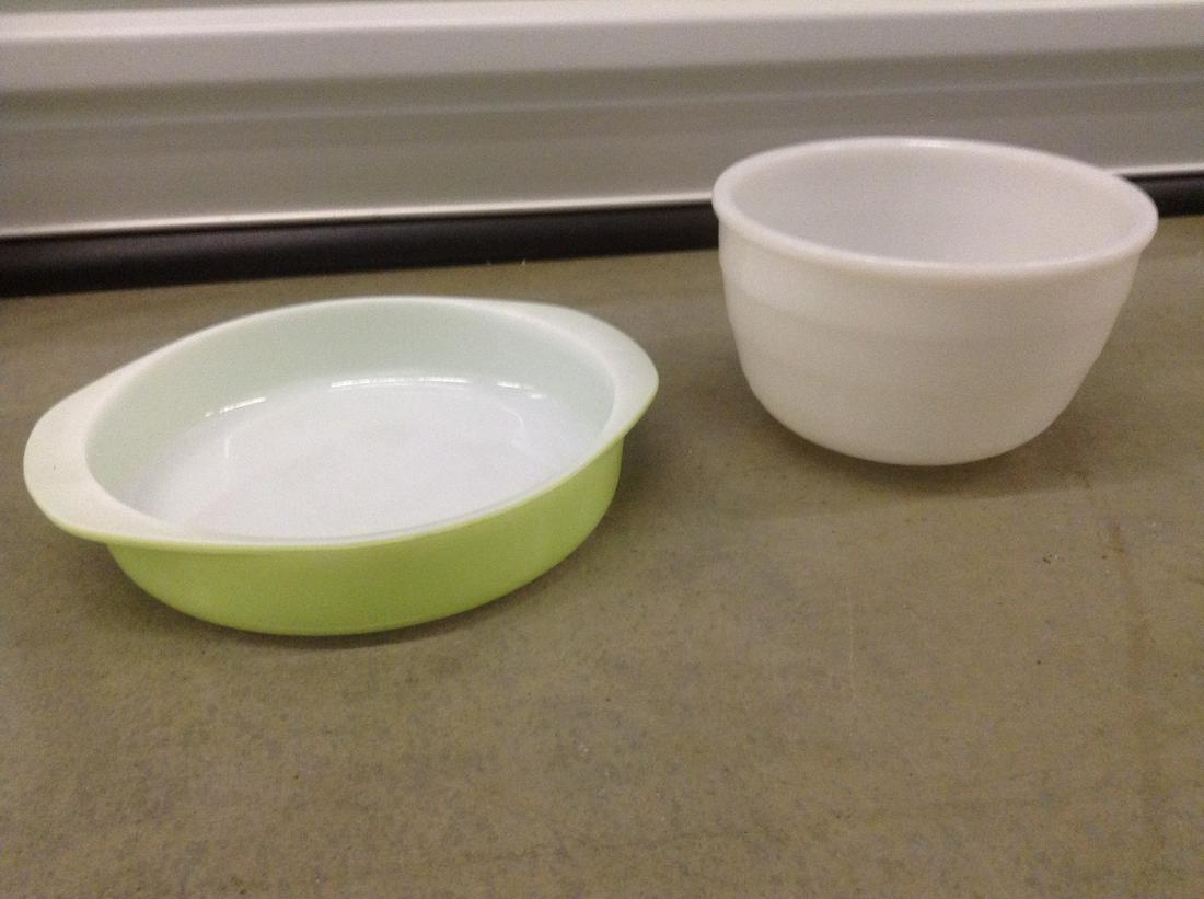 Vintage Pyrex and GE Mixing Bowl: Vintage Pyrex and GE Mixing Bowl