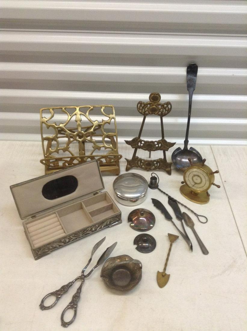 Large lot of Brass, Pewter and unmarked metal items: Large lot of Brass, Pewter and unmarked metal items