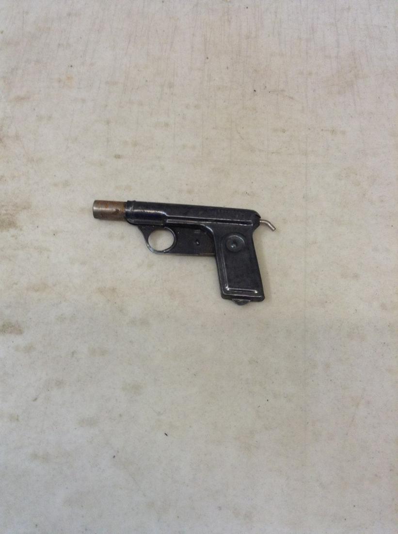 Vintage metal gun toy: Vintage metal gun toy