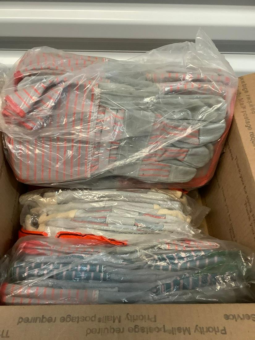 Lot of work gloves (1 of 1)