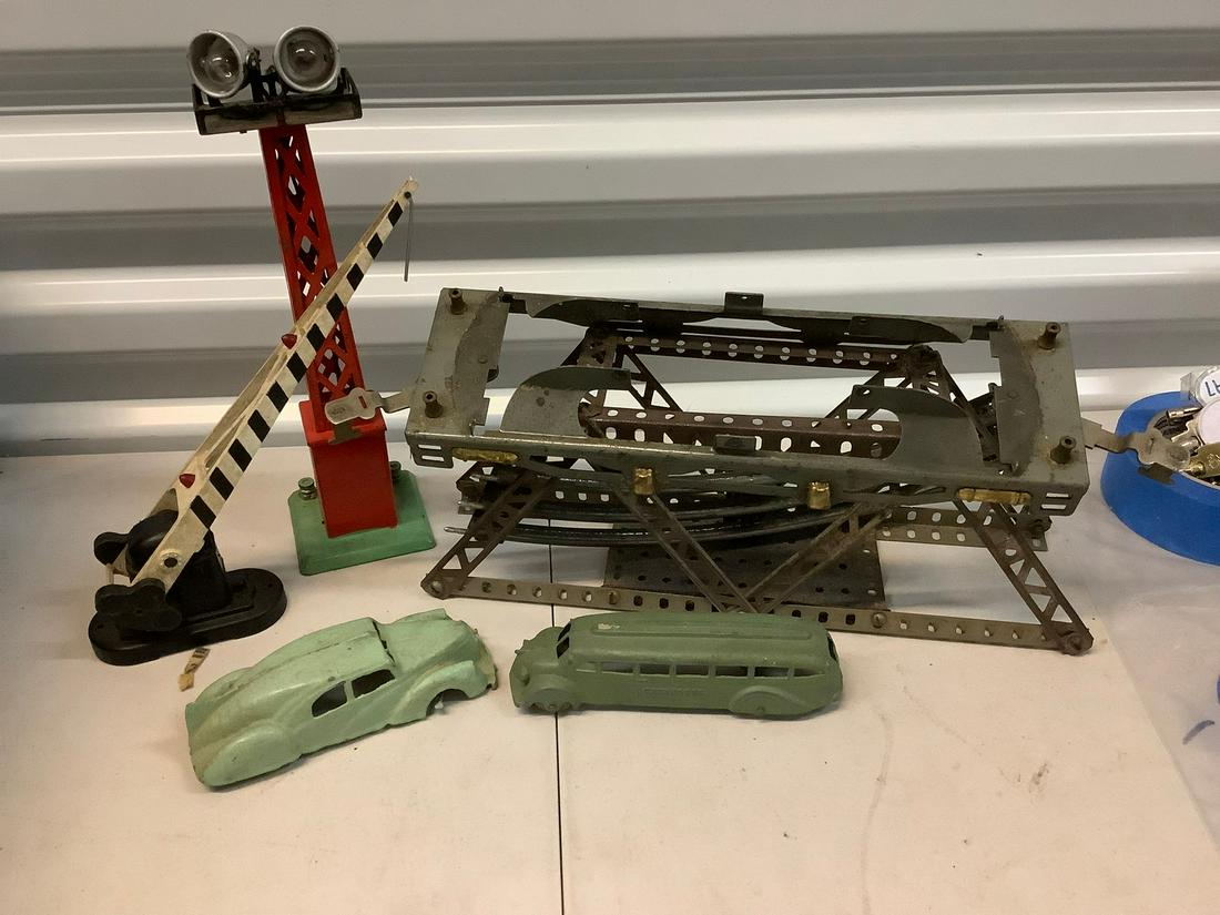 train set pieces and tootsie toy cars and more: train set pieces and tootsie toy cars and more