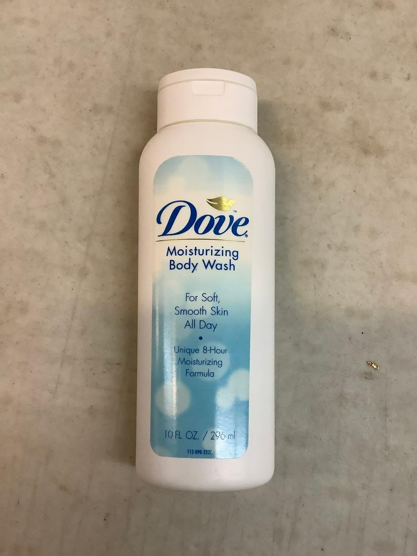 Dove Ultra Moisturizing Body Wash (1 of 1)