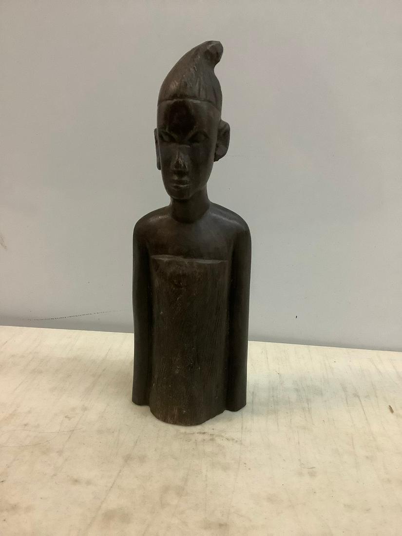 Resin African Statue 9.5 in. (1 of 1)