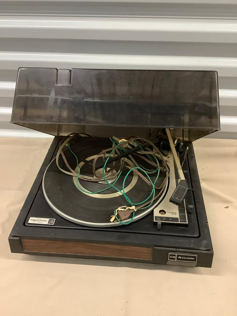 Realistic Record Player (1 of 1)