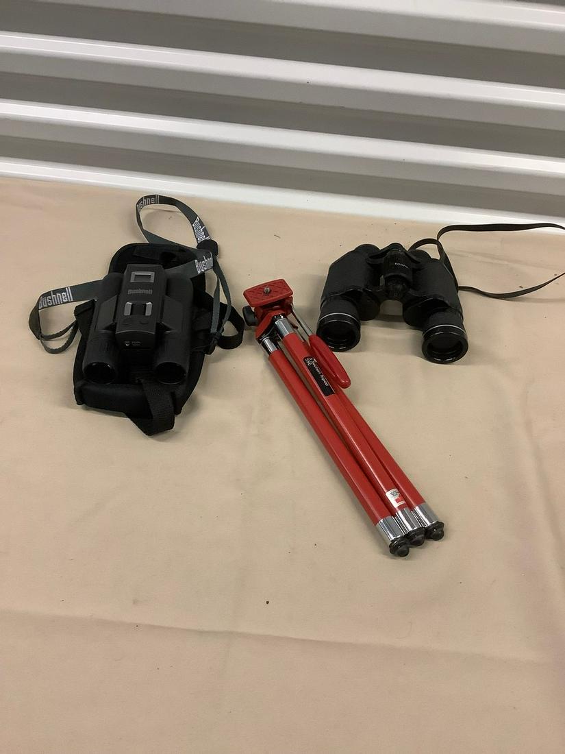 5 Section Tripod, Bushnell and Tasco Binoculars (1 of 1)