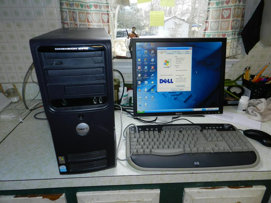 Dell Dimension DV051 Home Computer Desktop PC (1 of 1)