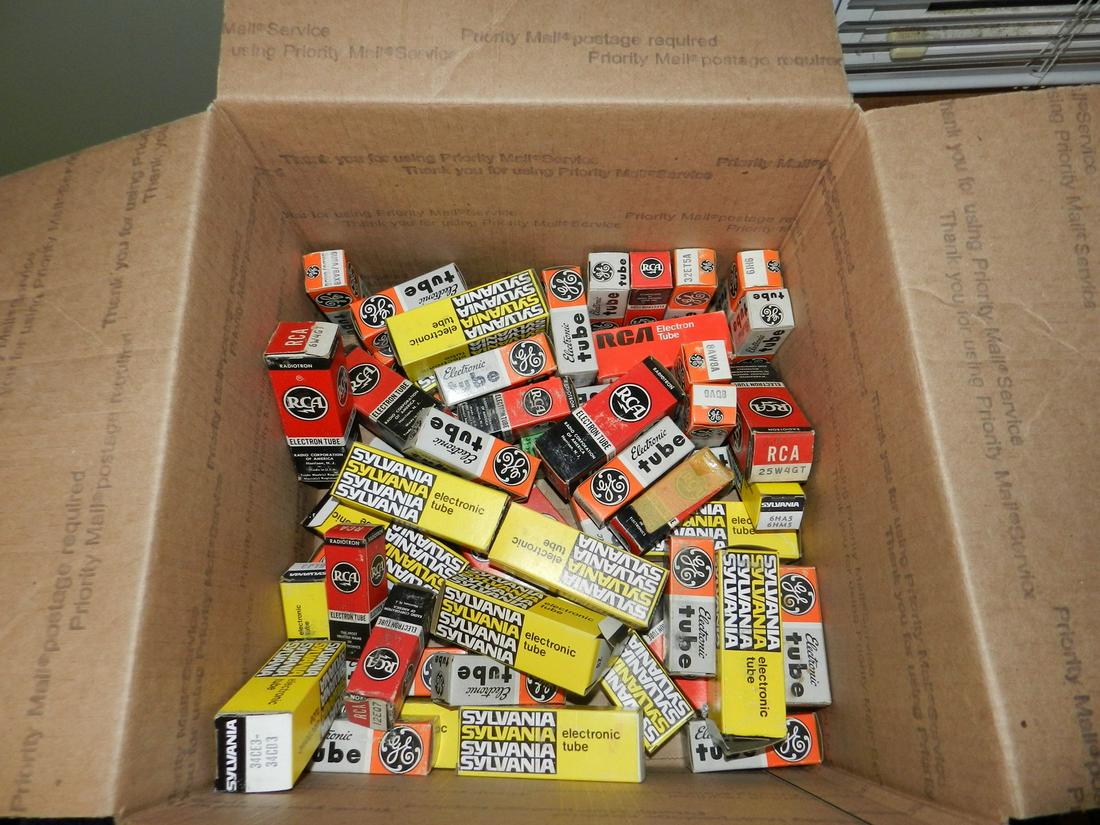 Large Lot of Vacuum Tubes In Boxes: Large Lot of Vacuum Tubes In Boxes