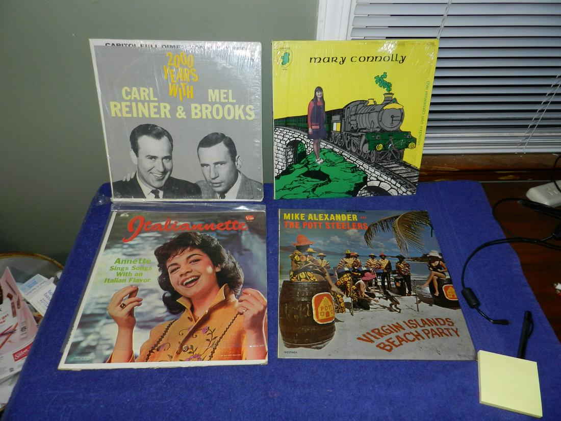4 vintage Record Albums (1 of 1)