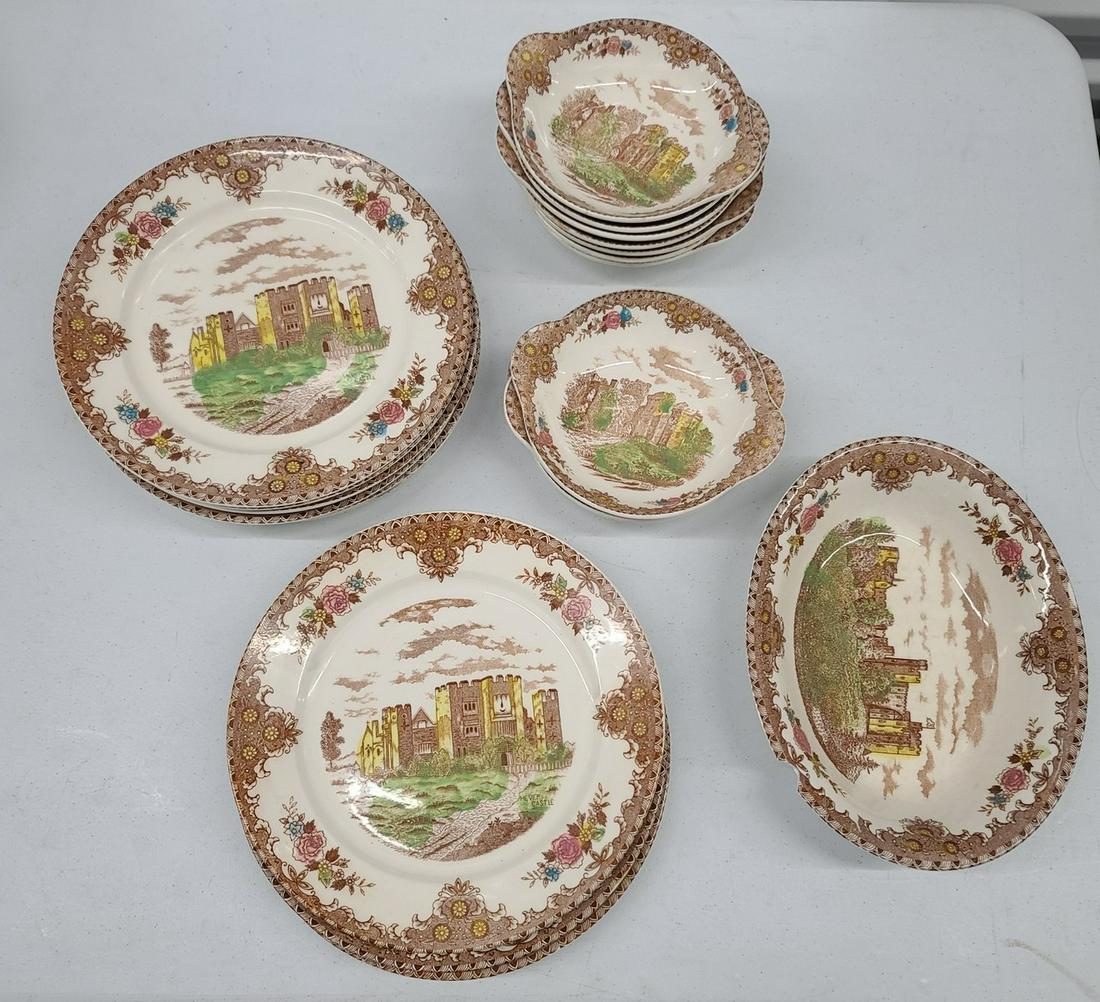 Brown & Richie English Castles China Collection (note (1 of 3)