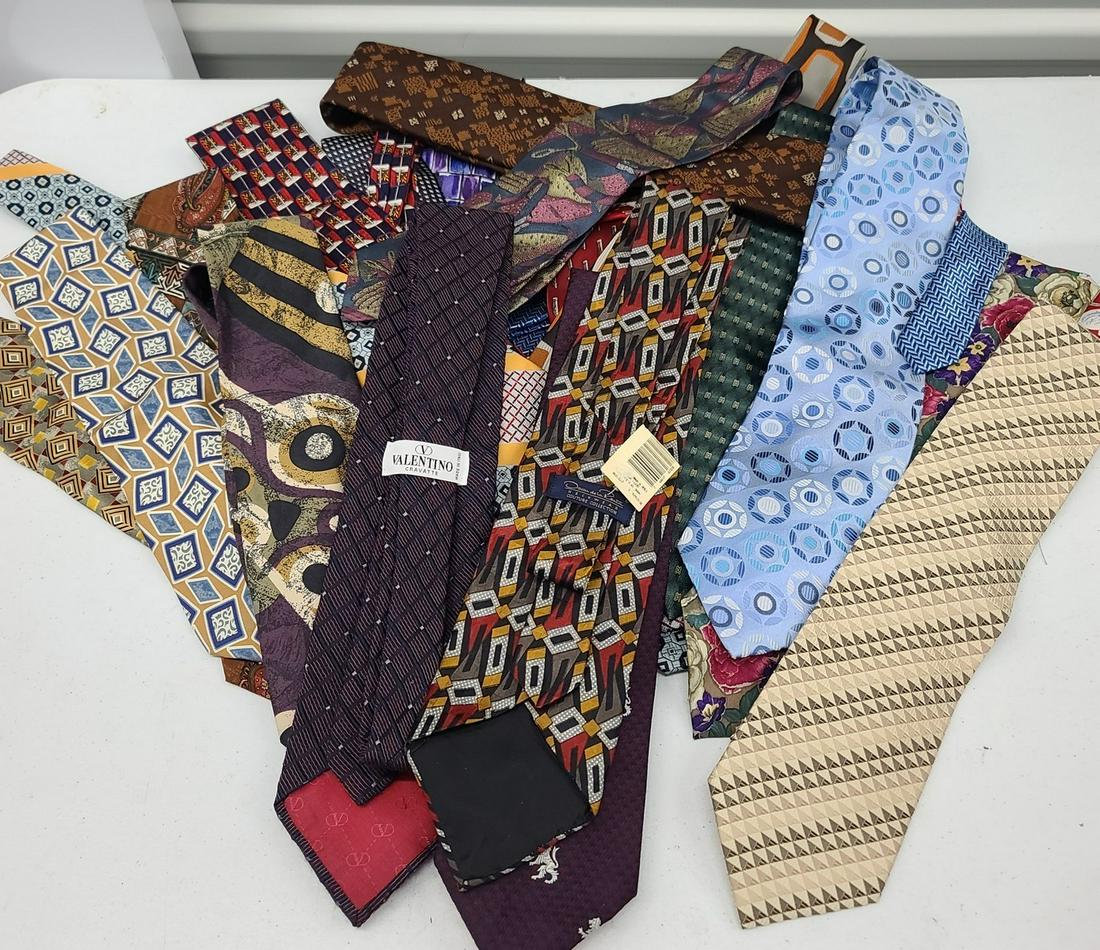 New and vintage tie lot incl. Valentino: New and vintage tie lot incl. Valentino