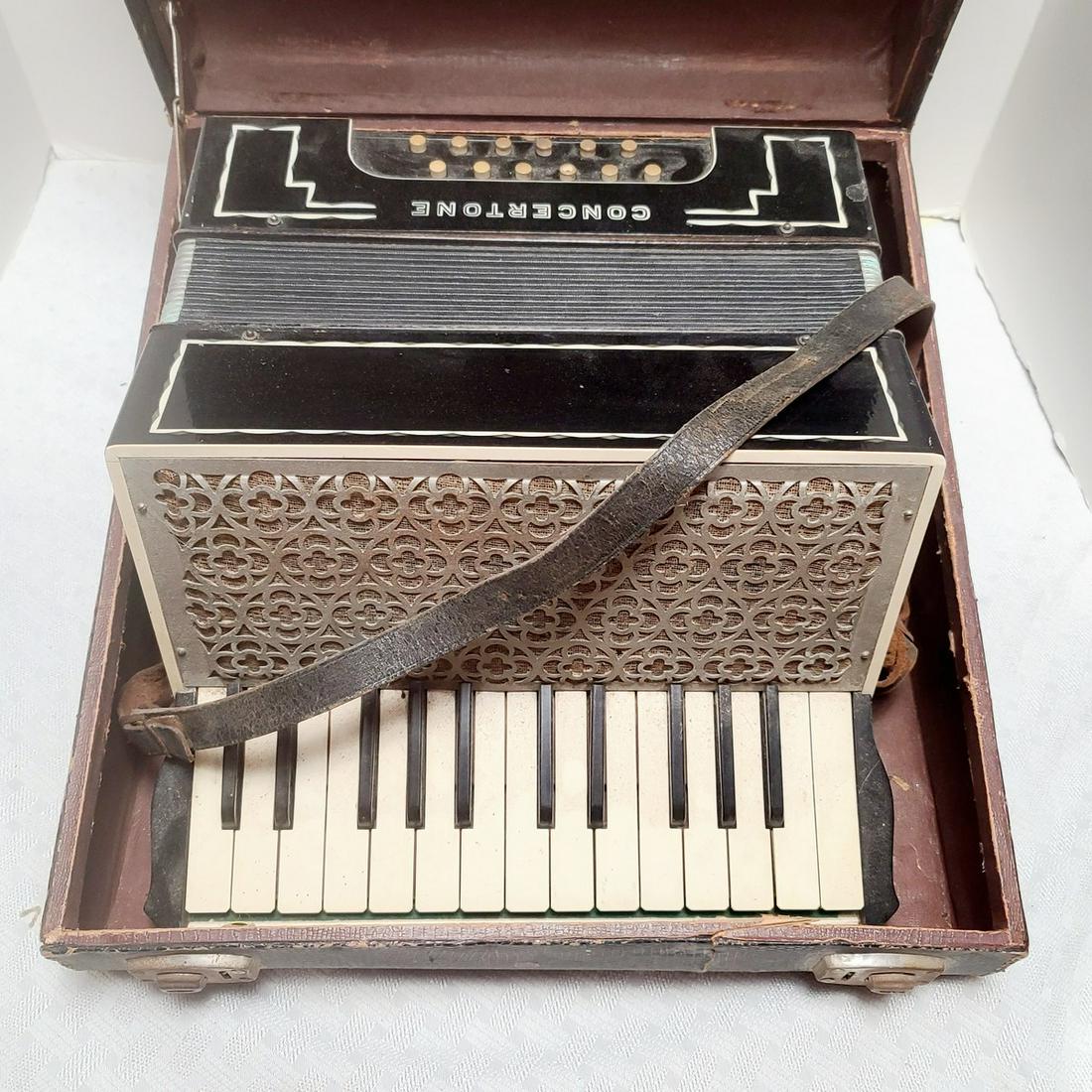 Vintage Concertone Accordion and case: Vintage Concertone Accordion and case