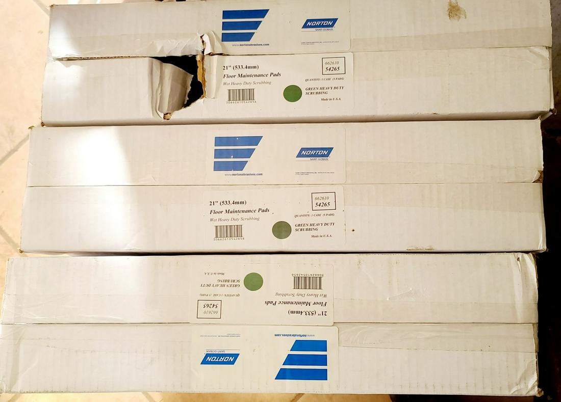 Norton Floor Maintenance Pads 21" Green 3 Cases (1 of 1)