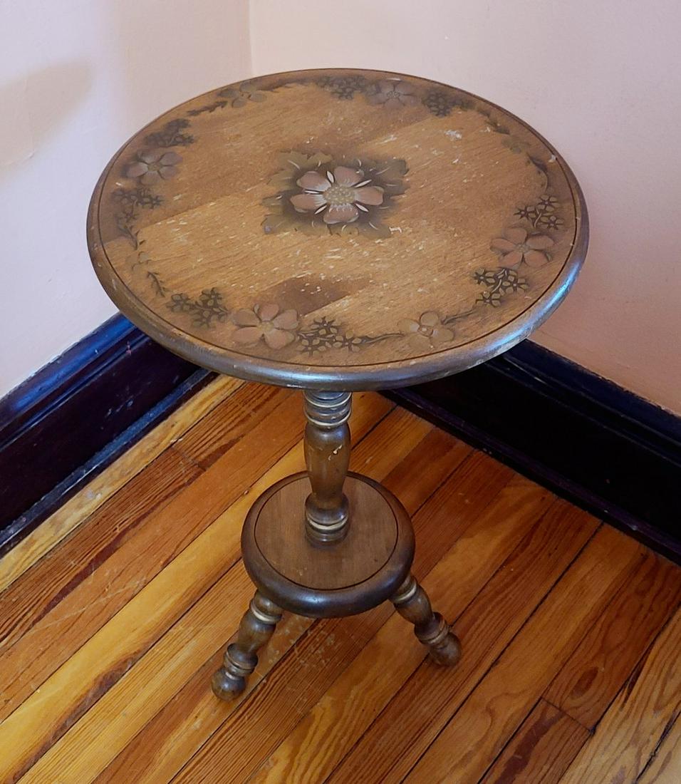 Vintage Ethan Allen Floral Maple Accent Table 24x15" (1 of 2)