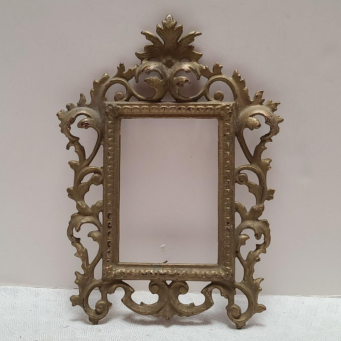 Vintage Heavy Ornate Brass Frame 12x8" (1 of 1)
