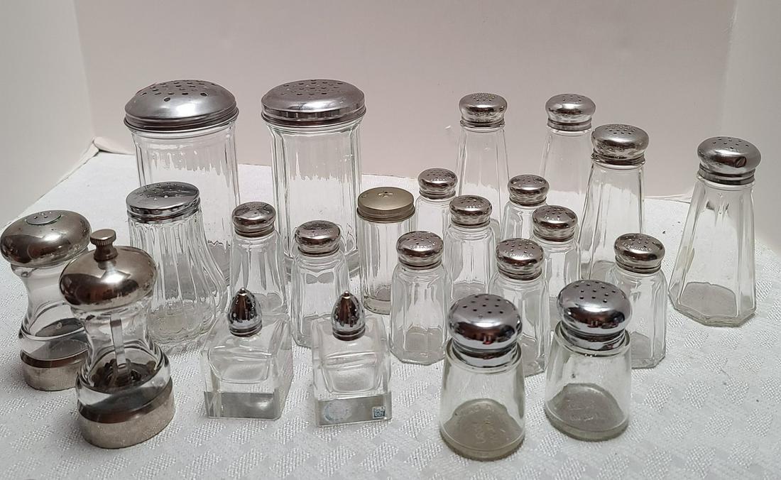 Vintage and Retro Salt Pepper and Sugar Glass (1 of 1)