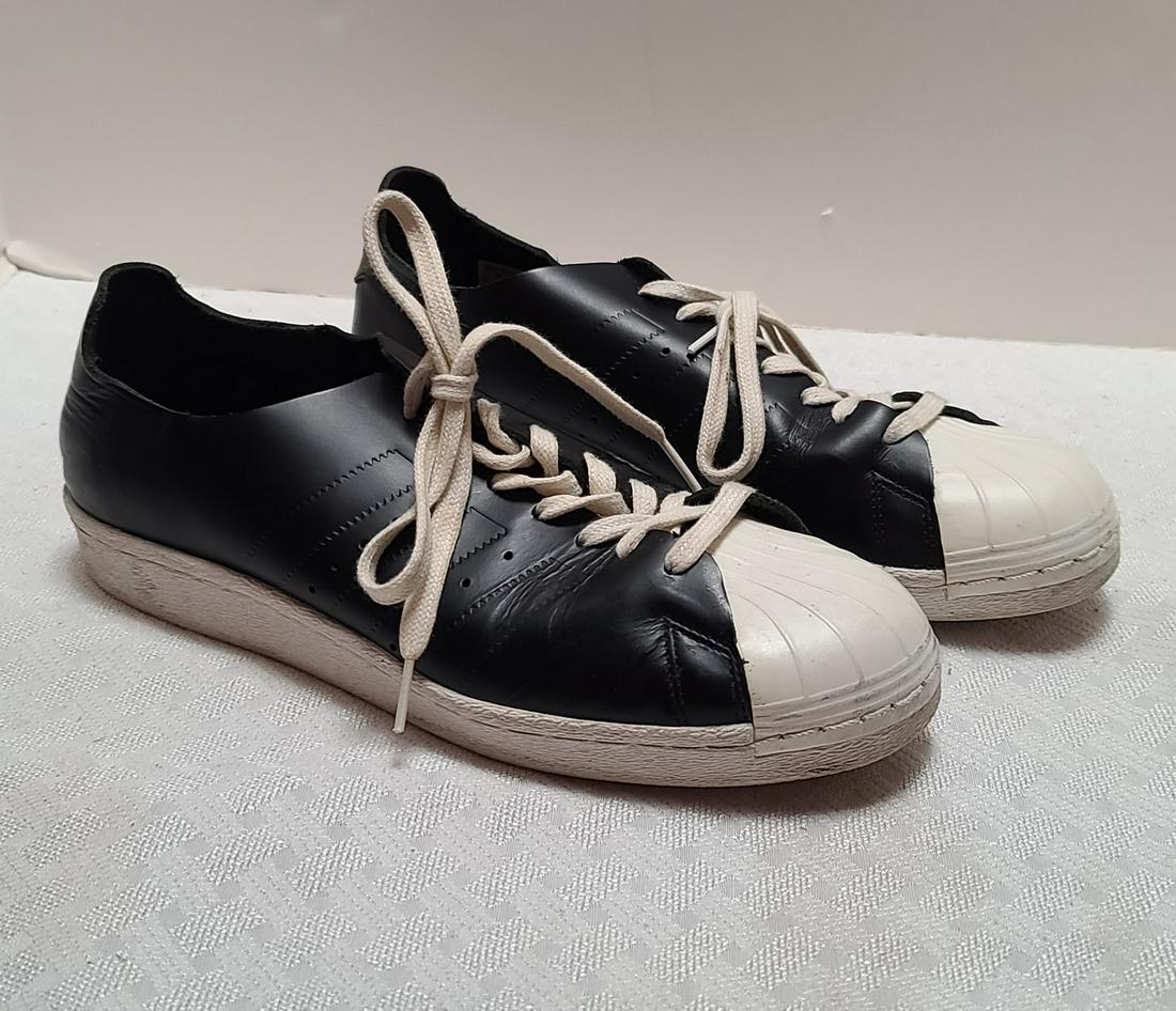 Men's Adidas 9.5 Sneakers: Men's Adidas 9.5 Sneakers