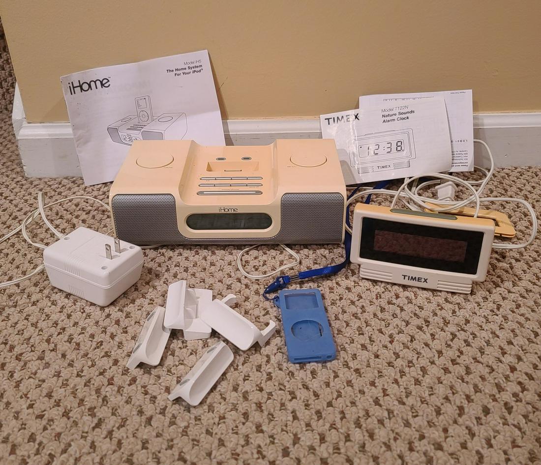 Ihome, Timex Clock, and Ipod Case: Ihome, Timex Clock, and Ipod Case