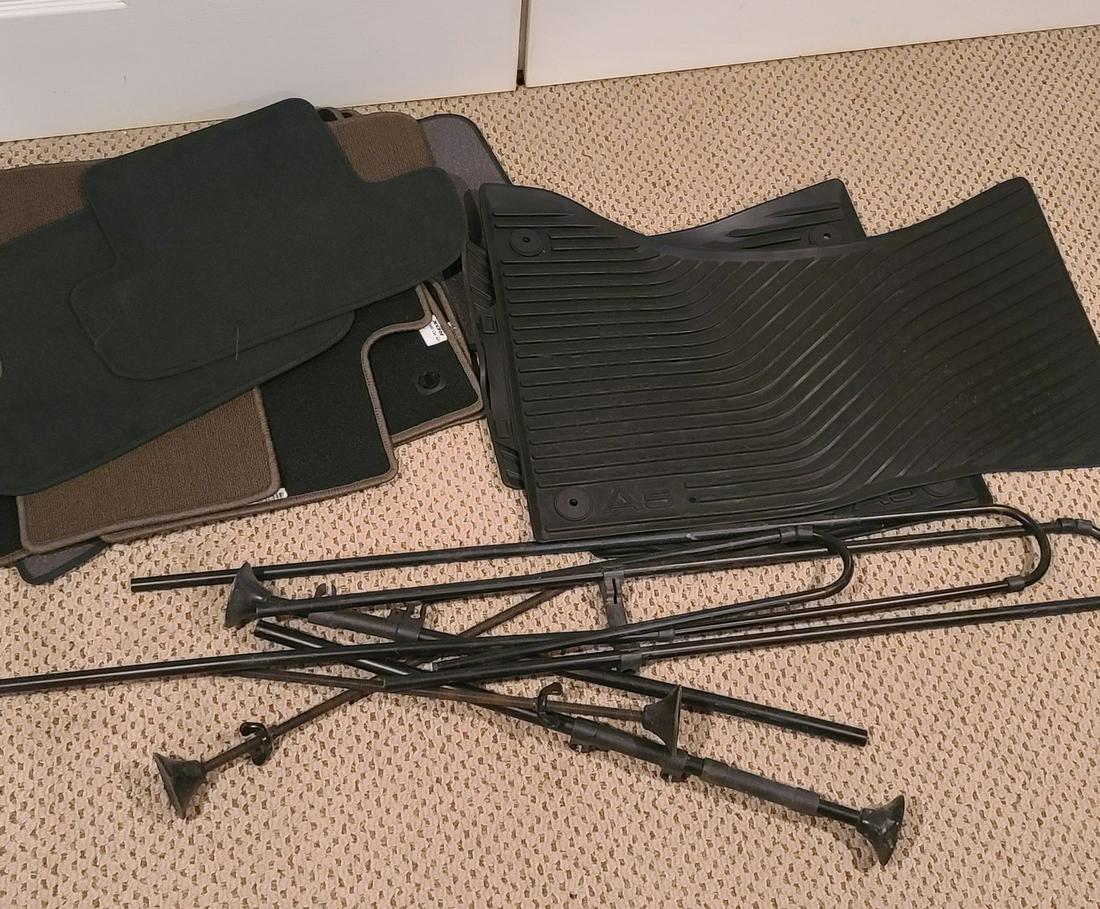 3 sets Car floor mats, and car barrier for pets (1 of 1)