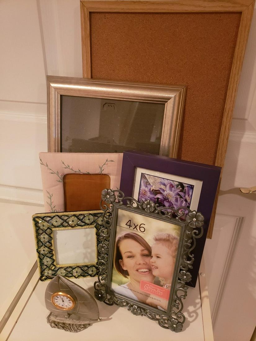 Assorted frames and 1 sailboat desk clock pewter (1 of 1)