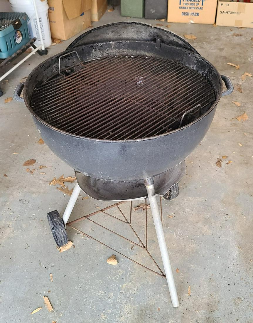 Vintage Weber Barb-BQ Kettle Grill (1 of 3)
