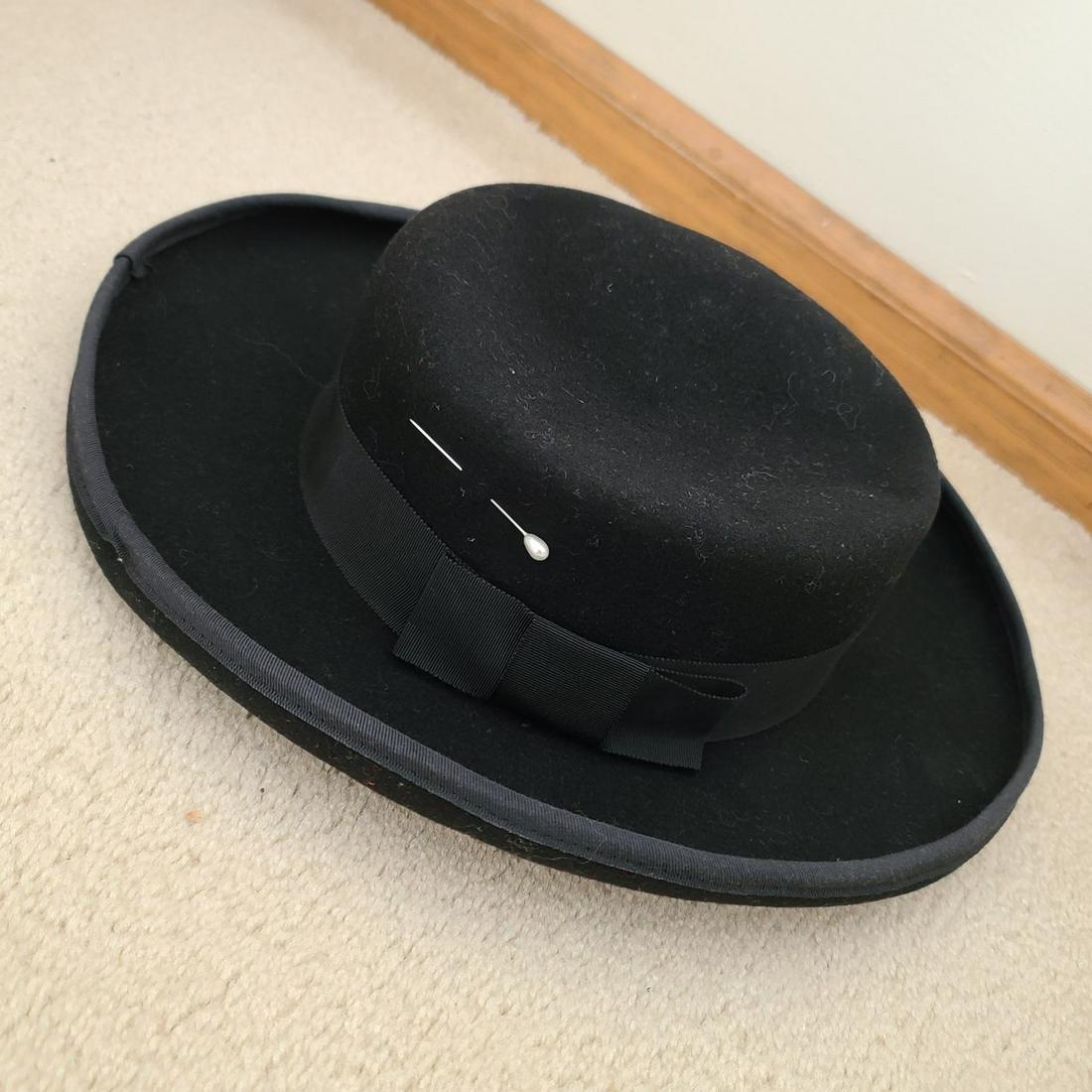 Vintage Wool Hat with Hat Pin (1 of 2)