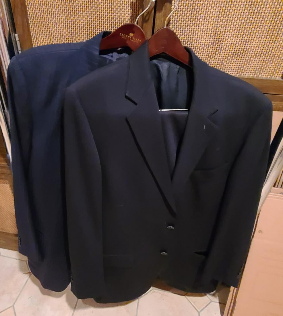 2 Men's Suits incl Donna Karan 40 33 waist approx: 2 Men's Suits incl Donna Karan 40 33 waist approx