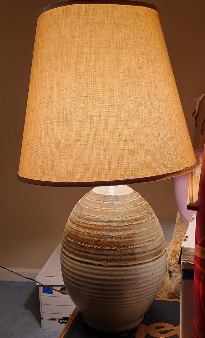 Set of 2 Vintage Ceramic Lamps working (1 of 1)