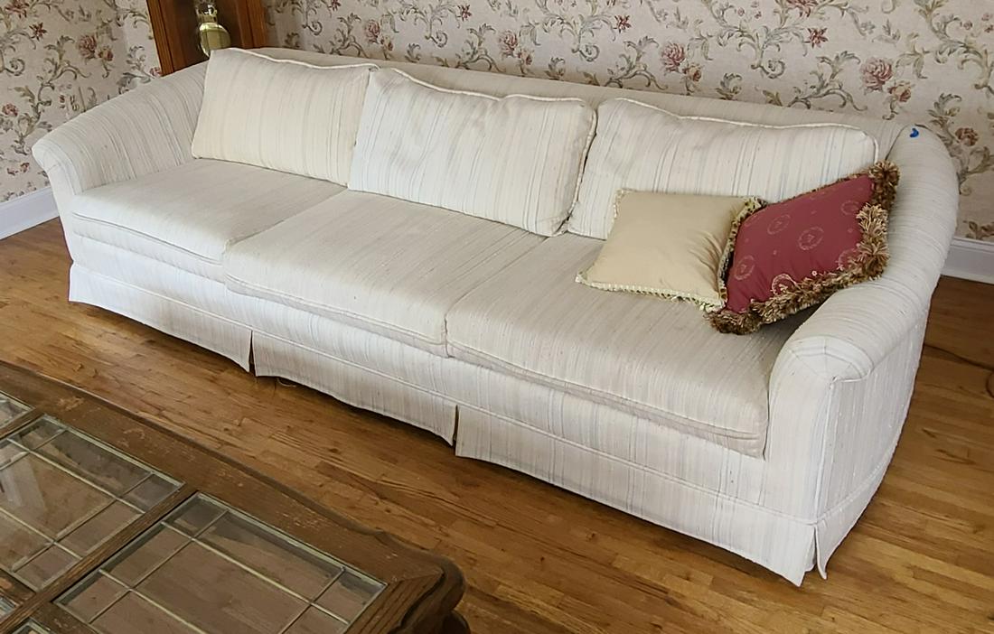 Vintage Sofa 27x101x38: Vintage Sofa 27x101x38