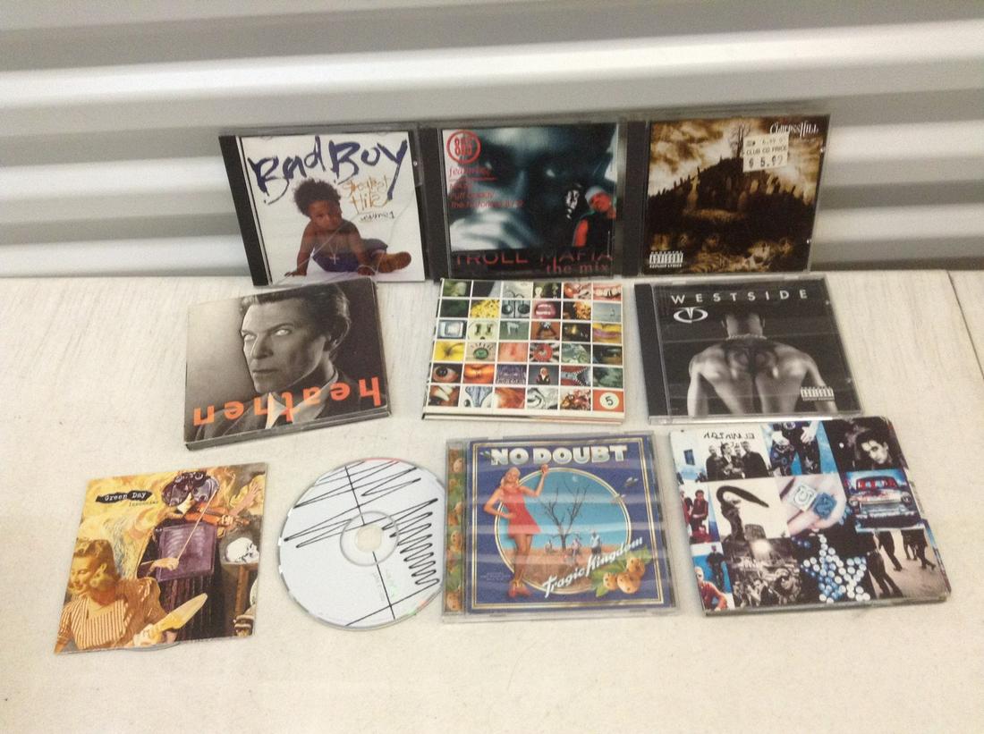 Vintage 1990s Cds David Bowie, Rap and others: Vintage 1990s Cds David Bowie, Rap and others