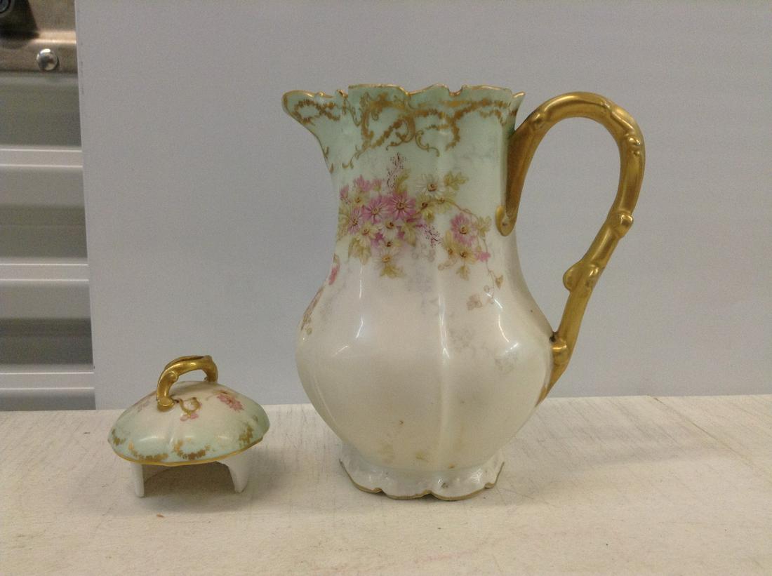 Limoges France Elite Antique Chocolate Pot Teapot: Limoges France Elite Antique Chocolate Pot Teapot (Inside of lid is broken as shown)