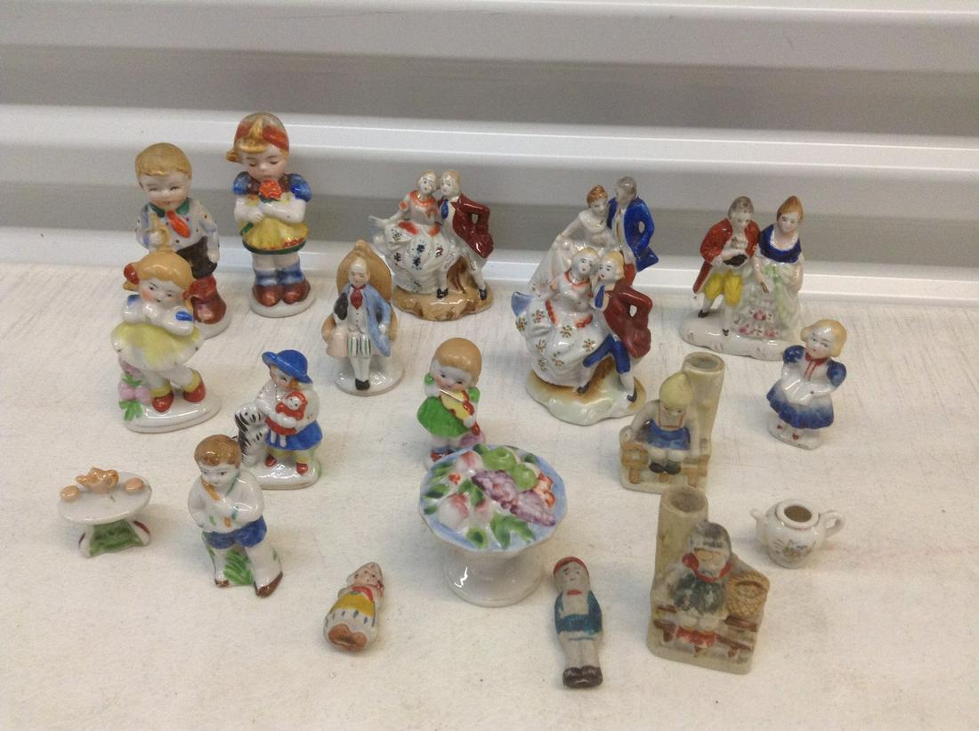 Large lot of Vintage Statues tallest 4.5": Large lot of Vintage Statues tallest 4.5"
