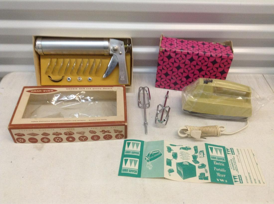 NOS 1968 Wear-Ever Cookie Press Gun and Made in Japan: NOS 1968 Wear-Ever Cookie Press Gun and Made in Japan Van Wyck Hand Mixer
