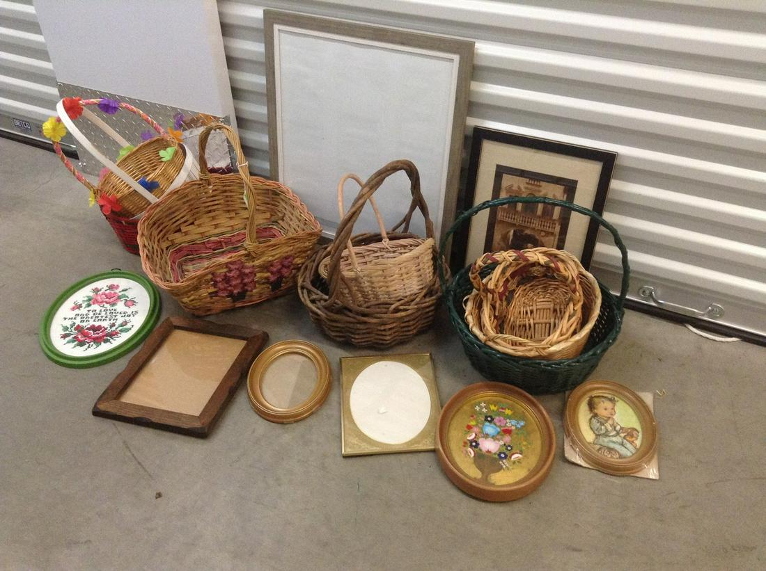 Large lot of Baskets, wall art & Frames (1 of 1)