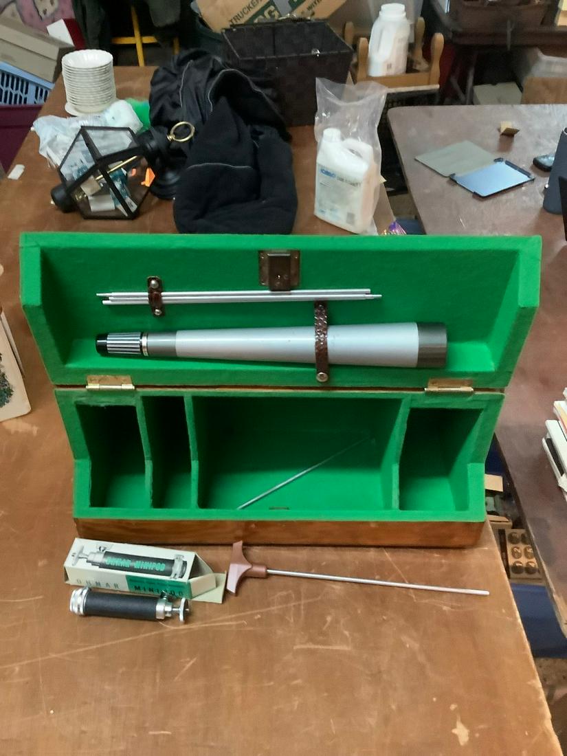 Locking case with key spotters scope Tasco 20x40mm (1 of 1)