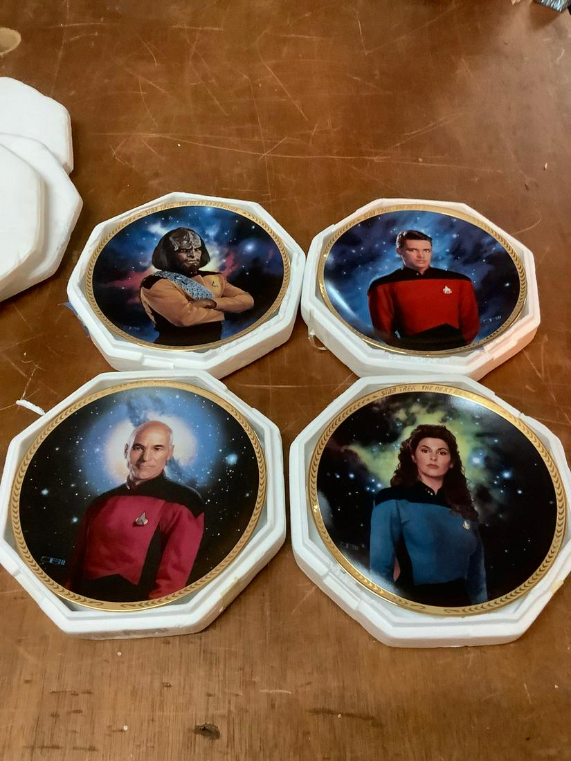 lot of hamilton collection star trek next generation (1 of 1)
